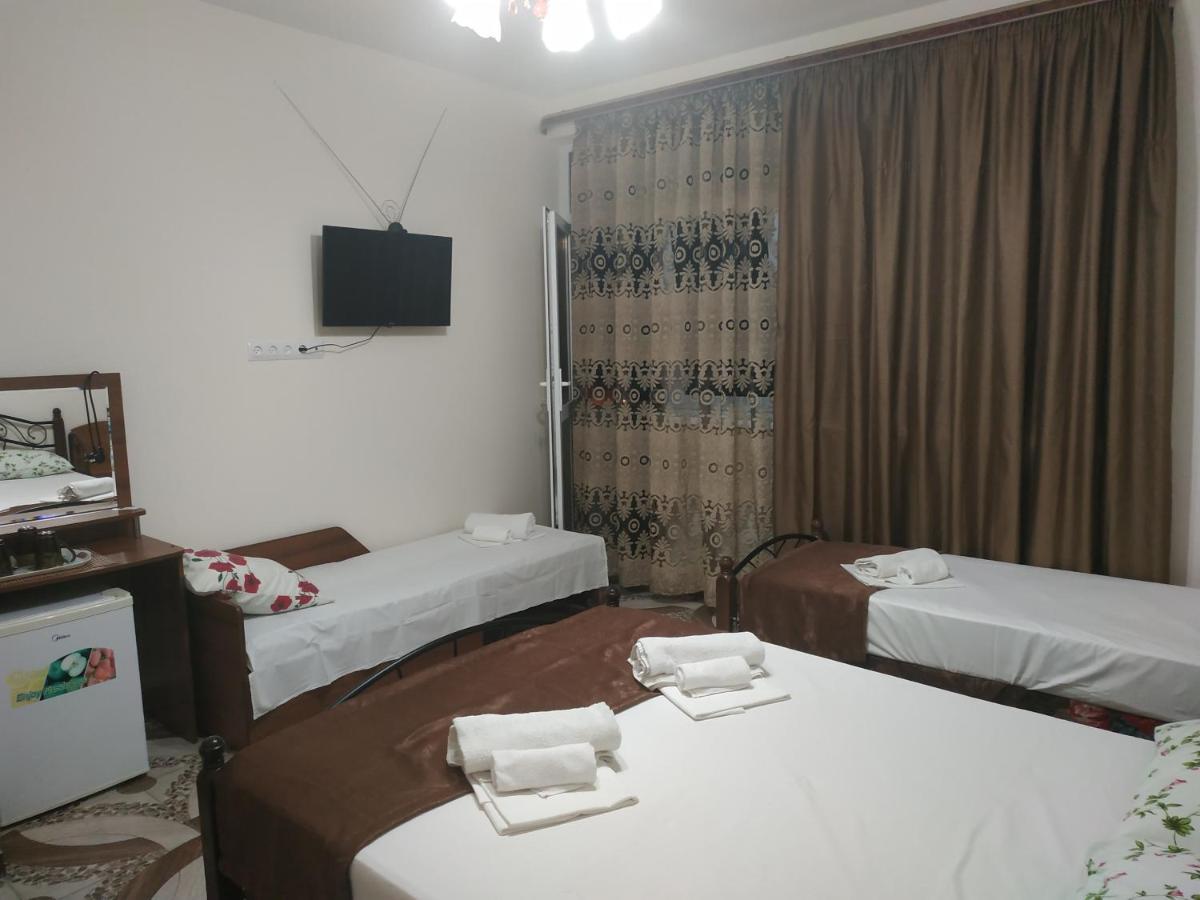 Guest House U Antoniny Гагра Екстериор снимка