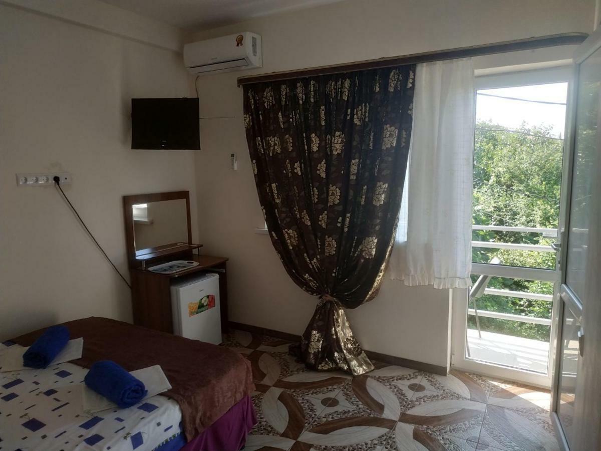 Guest House U Antoniny Гагра Стая снимка